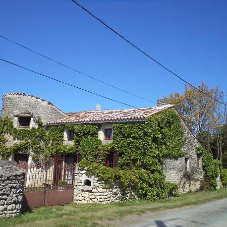 Balanzac Traditional Charentais Cottage In Countryside 25 Minutes From Royan מראה חיצוני תמונה