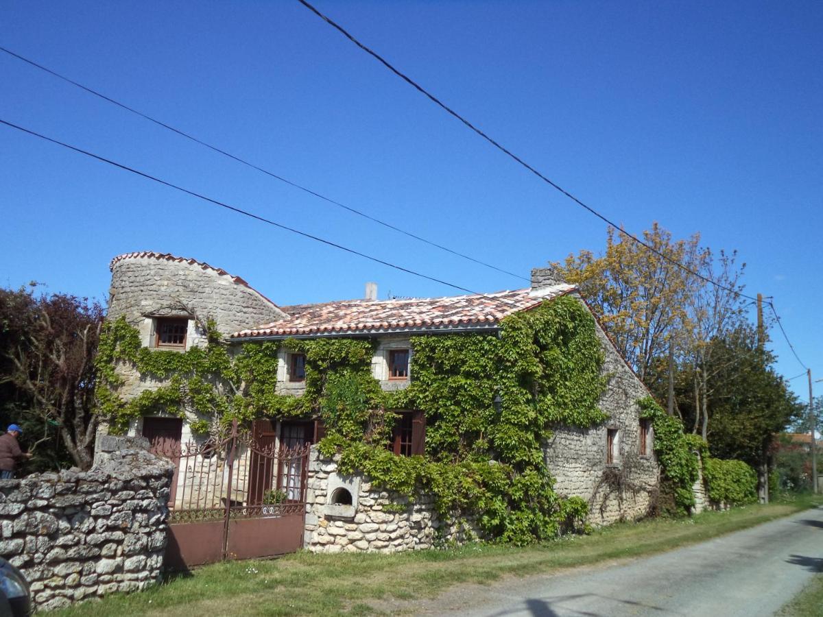 Balanzac Traditional Charentais Cottage In Countryside 25 Minutes From Royan מראה חיצוני תמונה