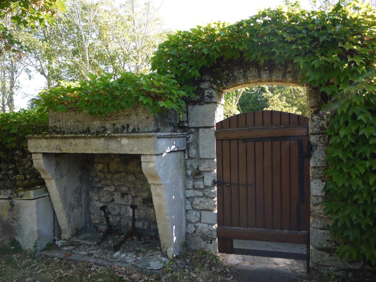 Balanzac Traditional Charentais Cottage In Countryside 25 Minutes From Royan מראה חיצוני תמונה