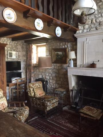Balanzac Traditional Charentais Cottage In Countryside 25 Minutes From Royan מראה חיצוני תמונה